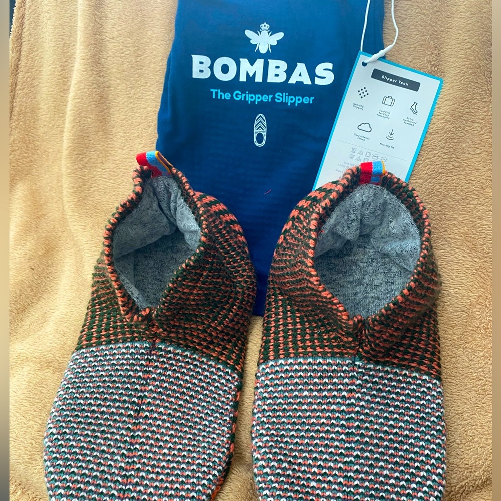 Very cozy non skid slippers